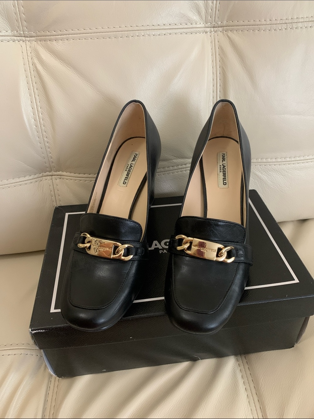 Karl Lagerfeld Black Leather Chain-Trim Heeled Loafers
